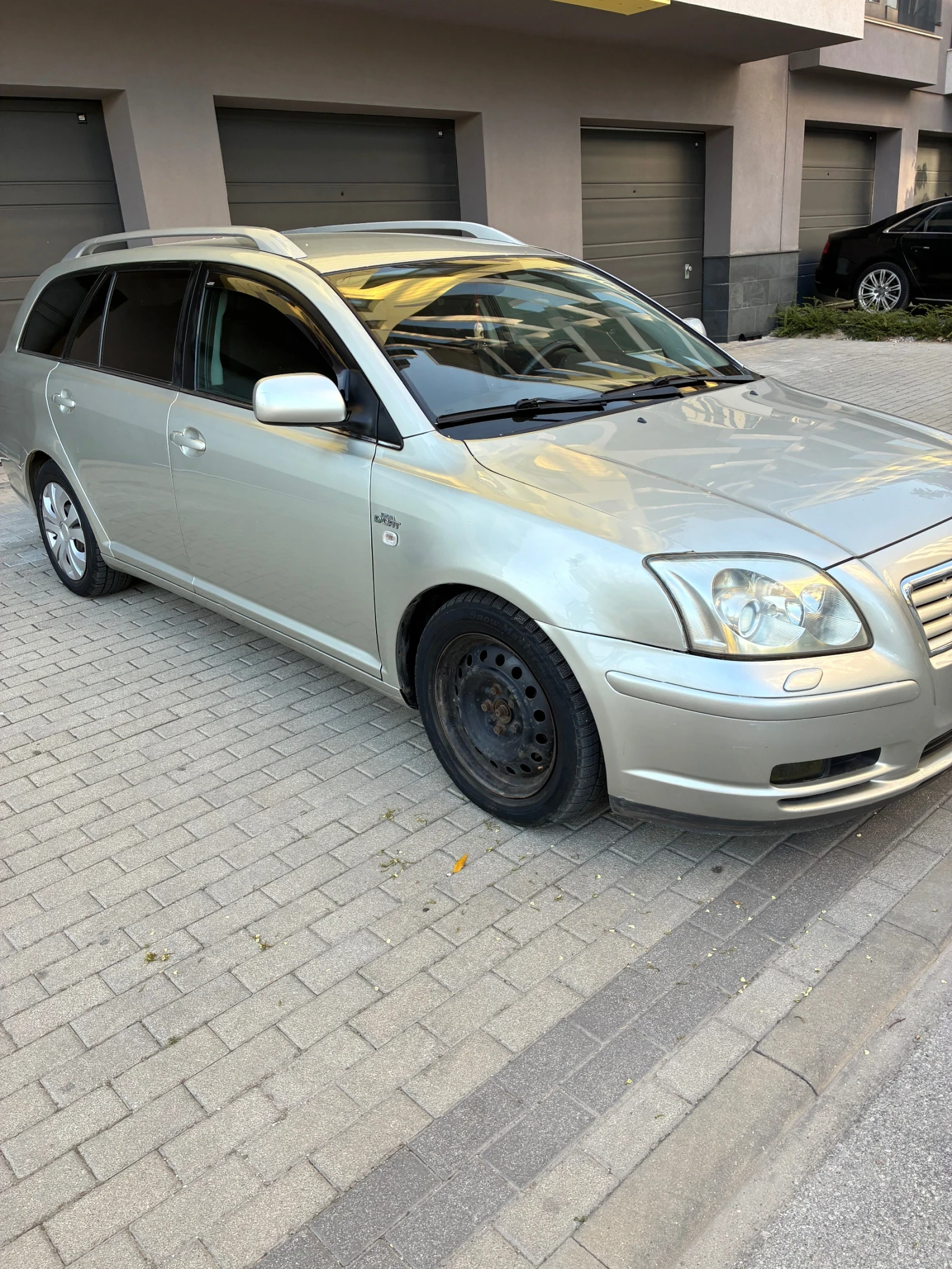 Toyota Avensis 2.2D4D, снимка 3 - Автомобили и джипове - 55571741