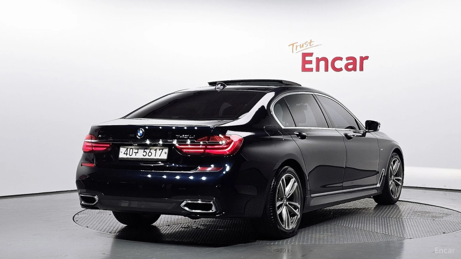 BMW 740 Li xDrive* 360* HUD* HARMAN* МАСАЖ* ОБДУХ* ТАБЛЕТ, снимка 2 - Автомобили и джипове - 55646295