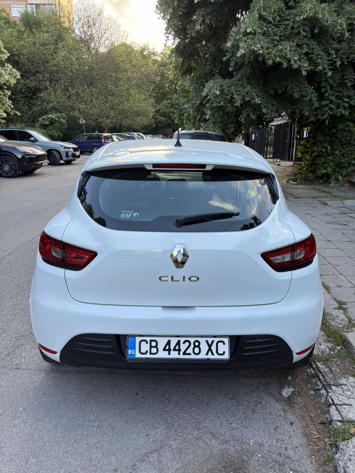 Renault Clio, снимка 4 - Автомобили и джипове - 56019158