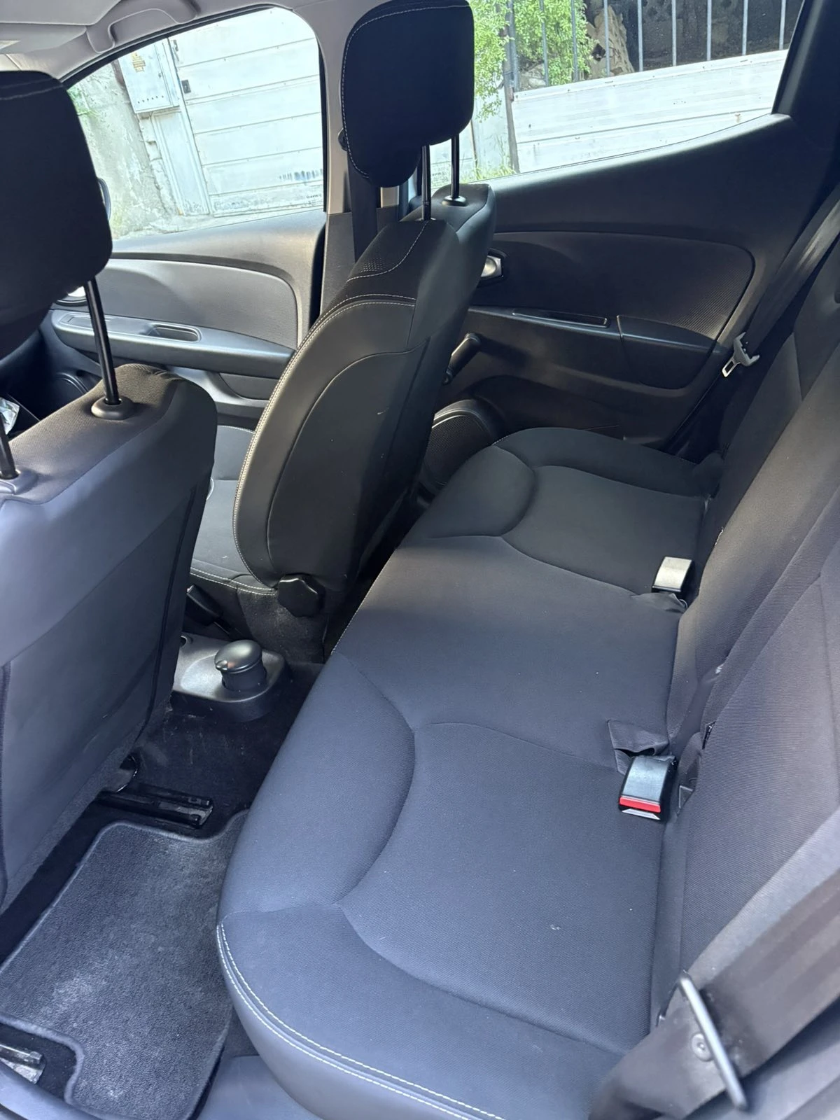 Renault Clio, снимка 8 - Автомобили и джипове - 56019158