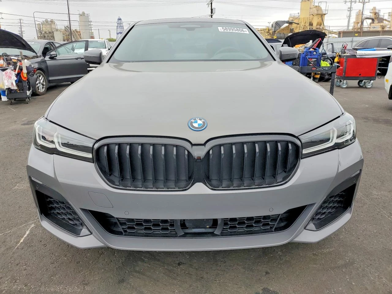 BMW 530E М* GESTURE* HARMON* DISTRONIC* SHADOW LINE* , снимка 2 - Автомобили и джипове - 56131659