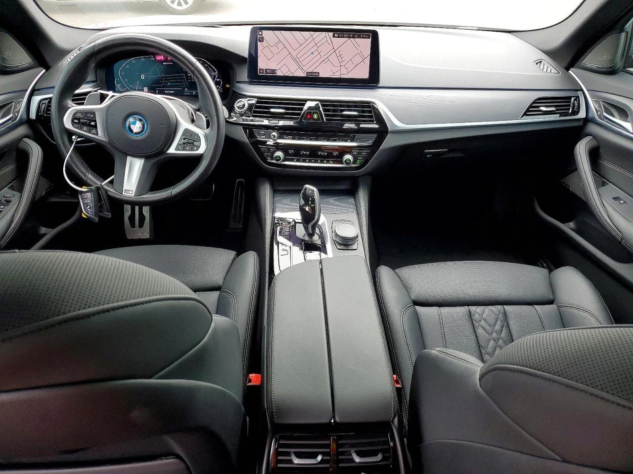 BMW 530E М* GESTURE* HARMON* DISTRONIC* SHADOW LINE* , снимка 7 - Автомобили и джипове - 56131659