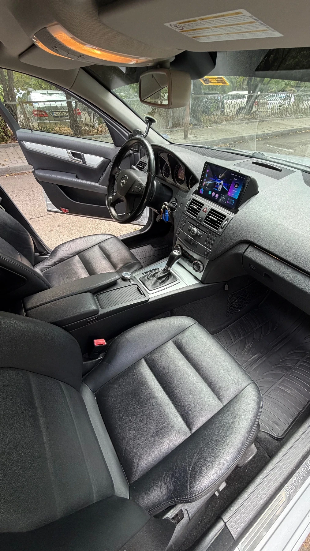 Mercedes-Benz C 350, снимка 3 - Автомобили и джипове - 56243579