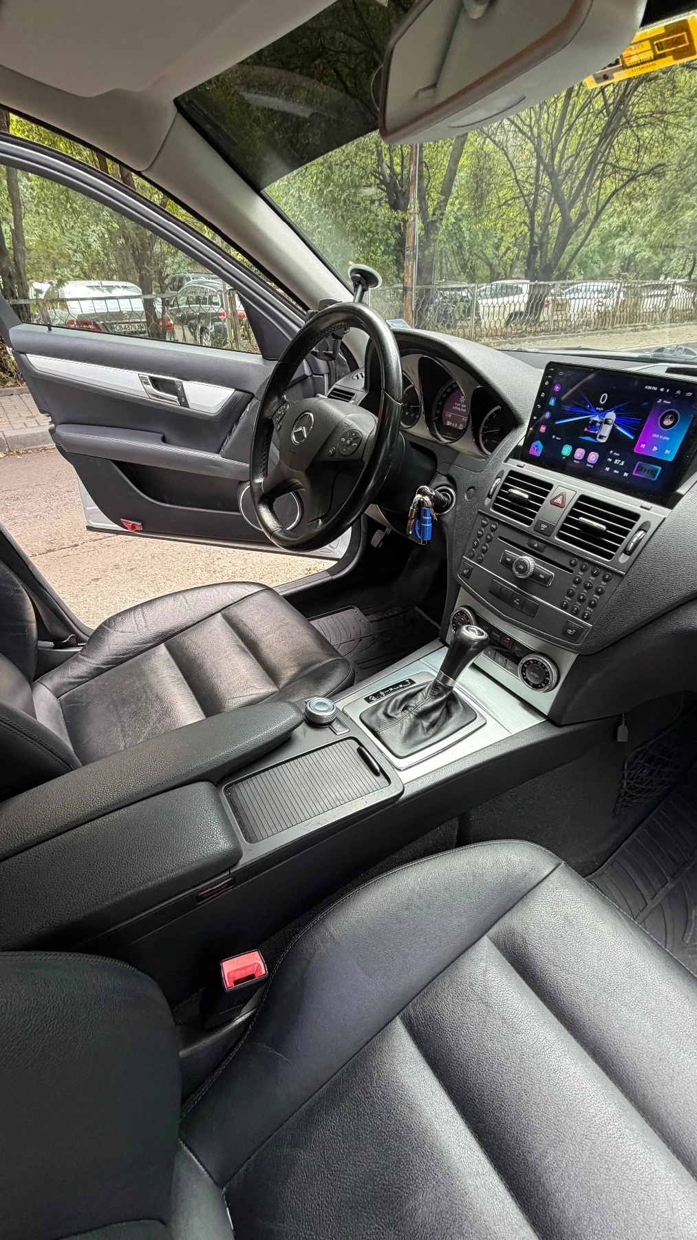 Mercedes-Benz C 350, снимка 12 - Автомобили и джипове - 56243579