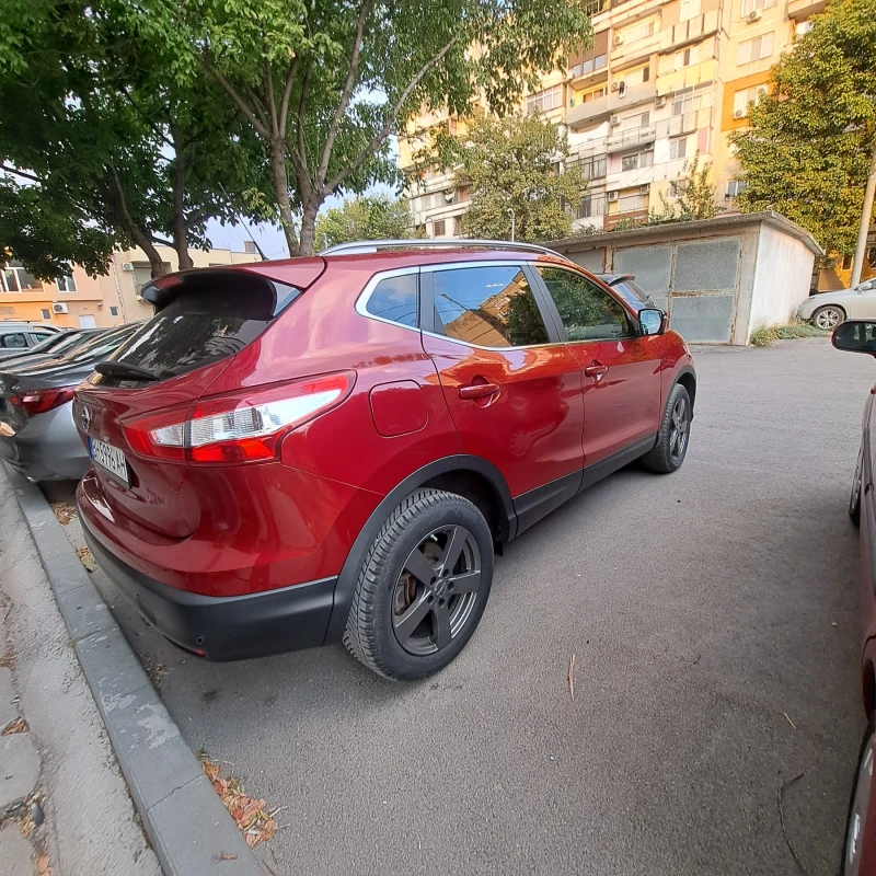 Nissan Qashqai 1.6 dci, снимка 7 - Автомобили и джипове - 47034039