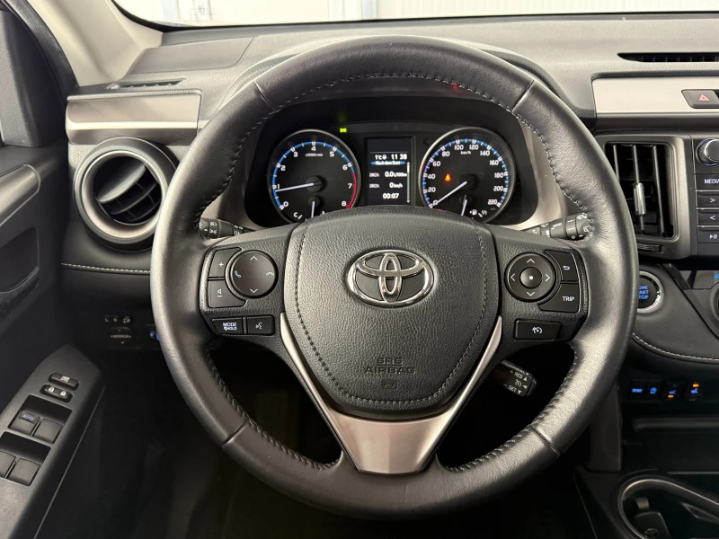 Toyota Rav4 2.0i* 4x4* СЕРВИЗНА КНИЖКА С ПЪЛНА ИСТОРИЯ В TOYOT, снимка 11 - Автомобили и джипове - 49222164