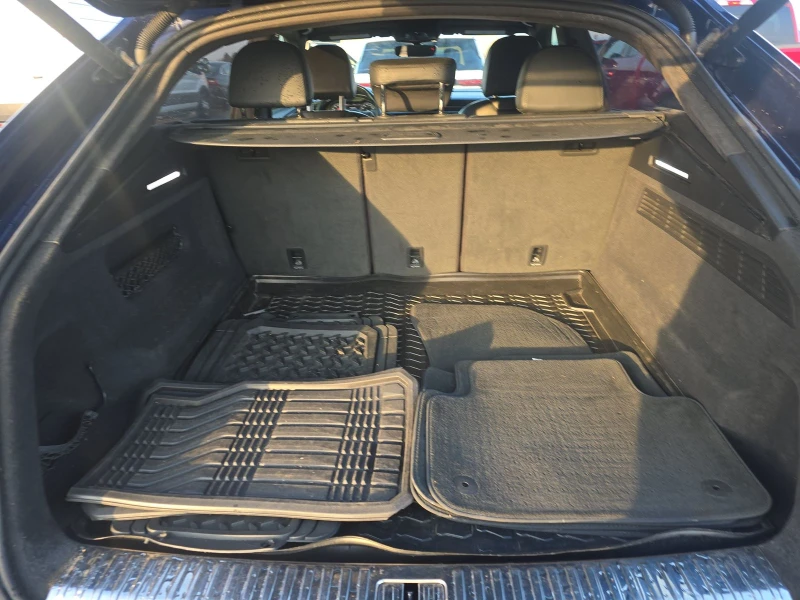 Audi Q8 3.0T* PRESTIGE* MATRIX* ПОДГРЕВ* 360КАМЕРА* LANE* , снимка 16 - Автомобили и джипове - 52576248