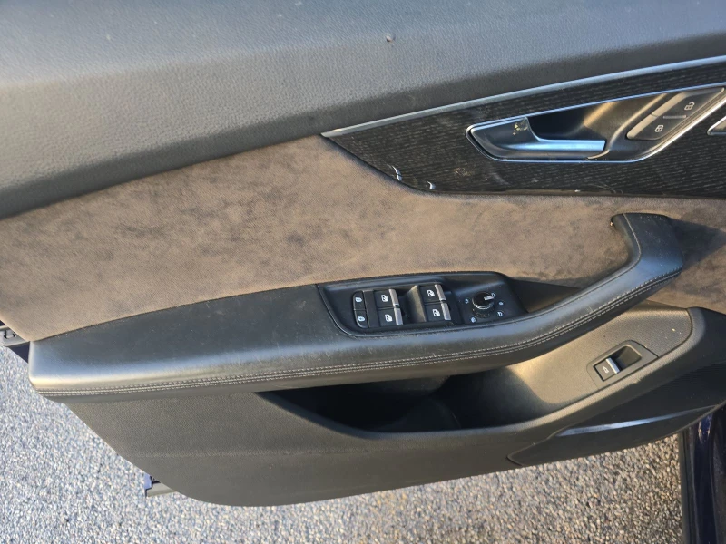 Audi Q8 3.0T* PRESTIGE* MATRIX* ПОДГРЕВ* 360КАМЕРА* LANE* , снимка 9 - Автомобили и джипове - 52576248