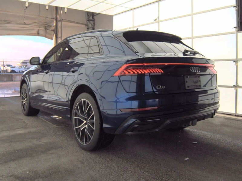 Audi Q8 3.0T* PRESTIGE* MATRIX* ПОДГРЕВ* 360КАМЕРА* LANE* , снимка 4 - Автомобили и джипове - 52576248