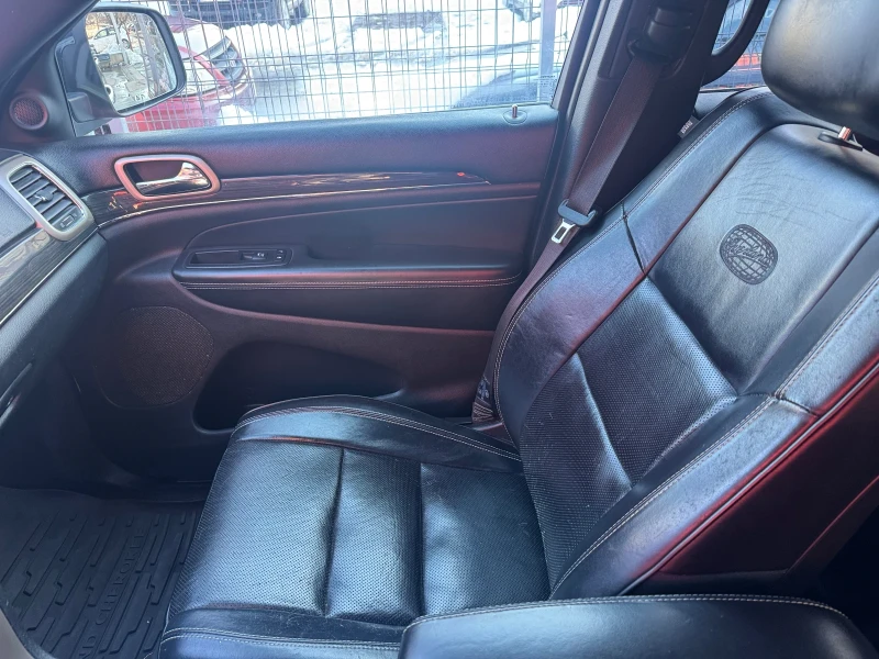 Jeep Grand cherokee 3.0 OVERLAND, снимка 7 - Автомобили и джипове - 53513230