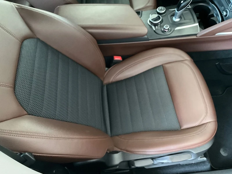 Alfa Romeo Stelvio 2.2 JTDM Executive 2WD, снимка 7 - Автомобили и джипове - 53522676