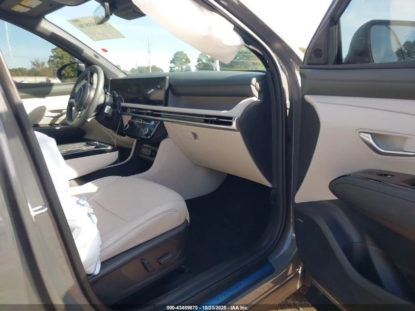 Hyundai Tucson 2.5L I-4 DI, DOHC, VVT, 187HP Front Wheel Drive | Mobile.bg � ����������� 10