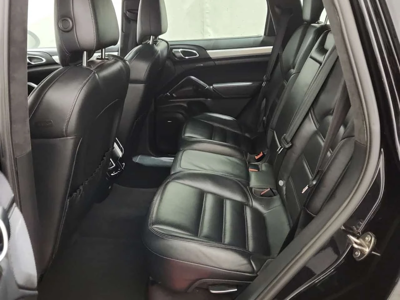 Porsche Cayenne TURBO | KEYLESS | ПОДГРЕВИ | CARFAX, снимка 12 - Автомобили и джипове - 53940105