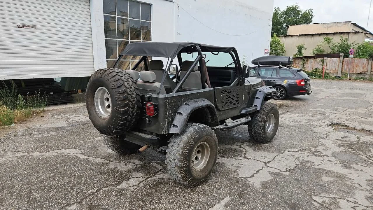 Jeep Wrangler, снимка 11 - Автомобили и джипове - 54443175