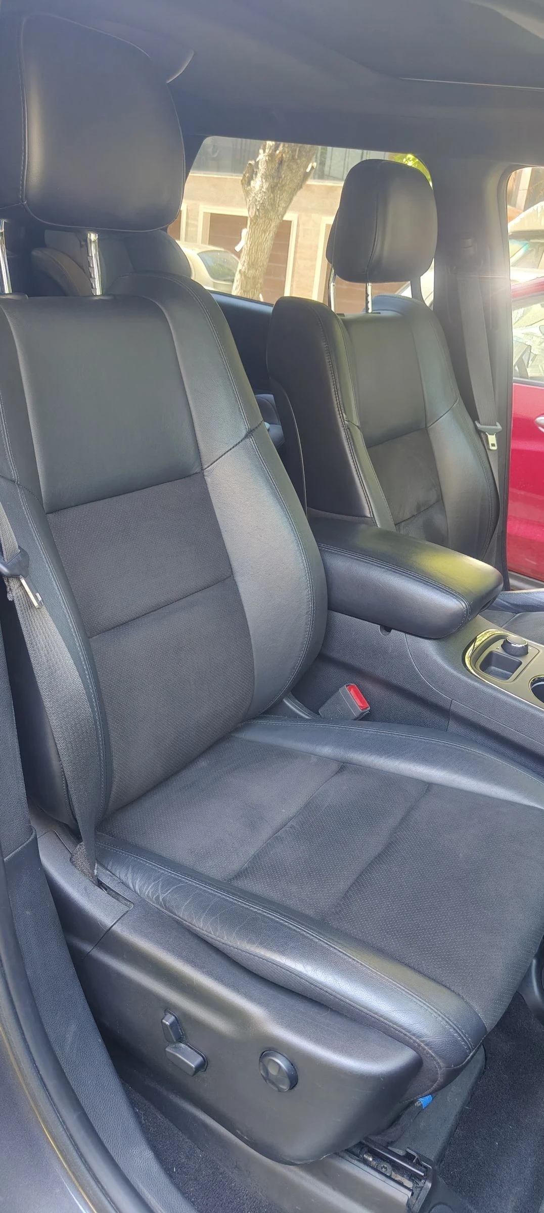 Dodge Durango R/T 5.7, снимка 10 - Автомобили и джипове - 54855311