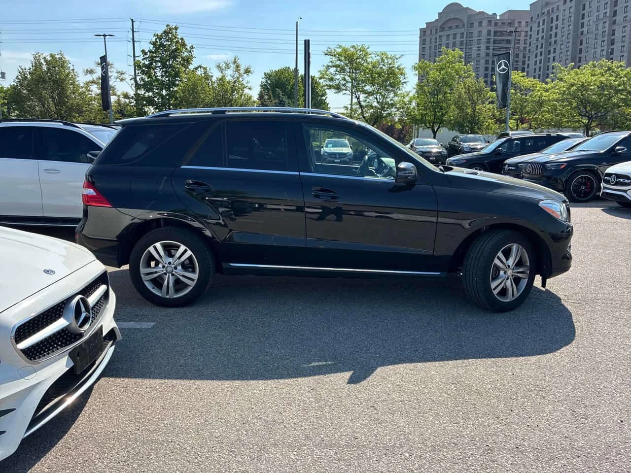 Mercedes-Benz ML 350 * CARFAX * 2 КЛЮЧА * ПАНО * КЛИП НА МОТОРА, снимка 3 - Автомобили и джипове - 54870362