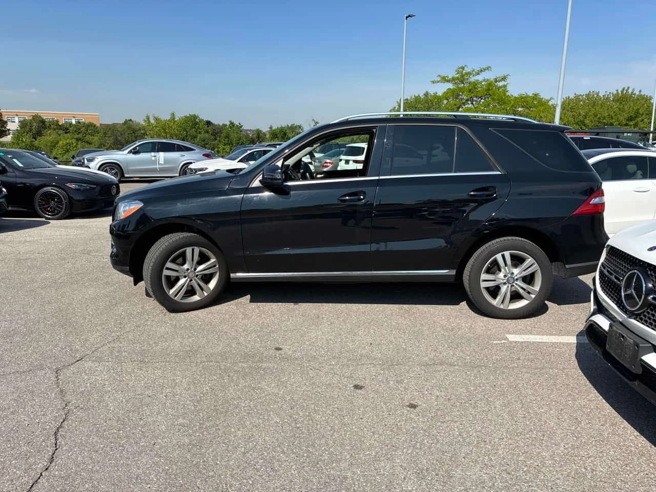 Mercedes-Benz ML 350 * CARFAX * 2 КЛЮЧА * ПАНО * КЛИП НА МОТОРА, снимка 2 - Автомобили и джипове - 54870362