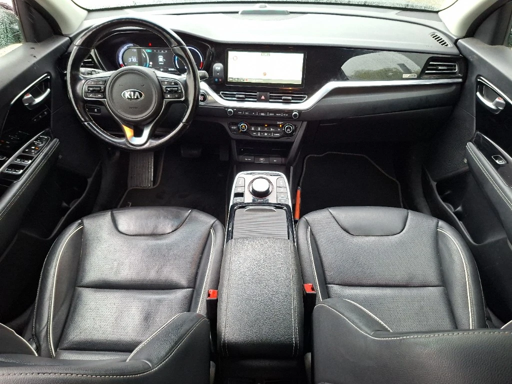 Kia Niro 65 kWh ExecutiveLine, снимка 8 - Автомобили и джипове - 55458877