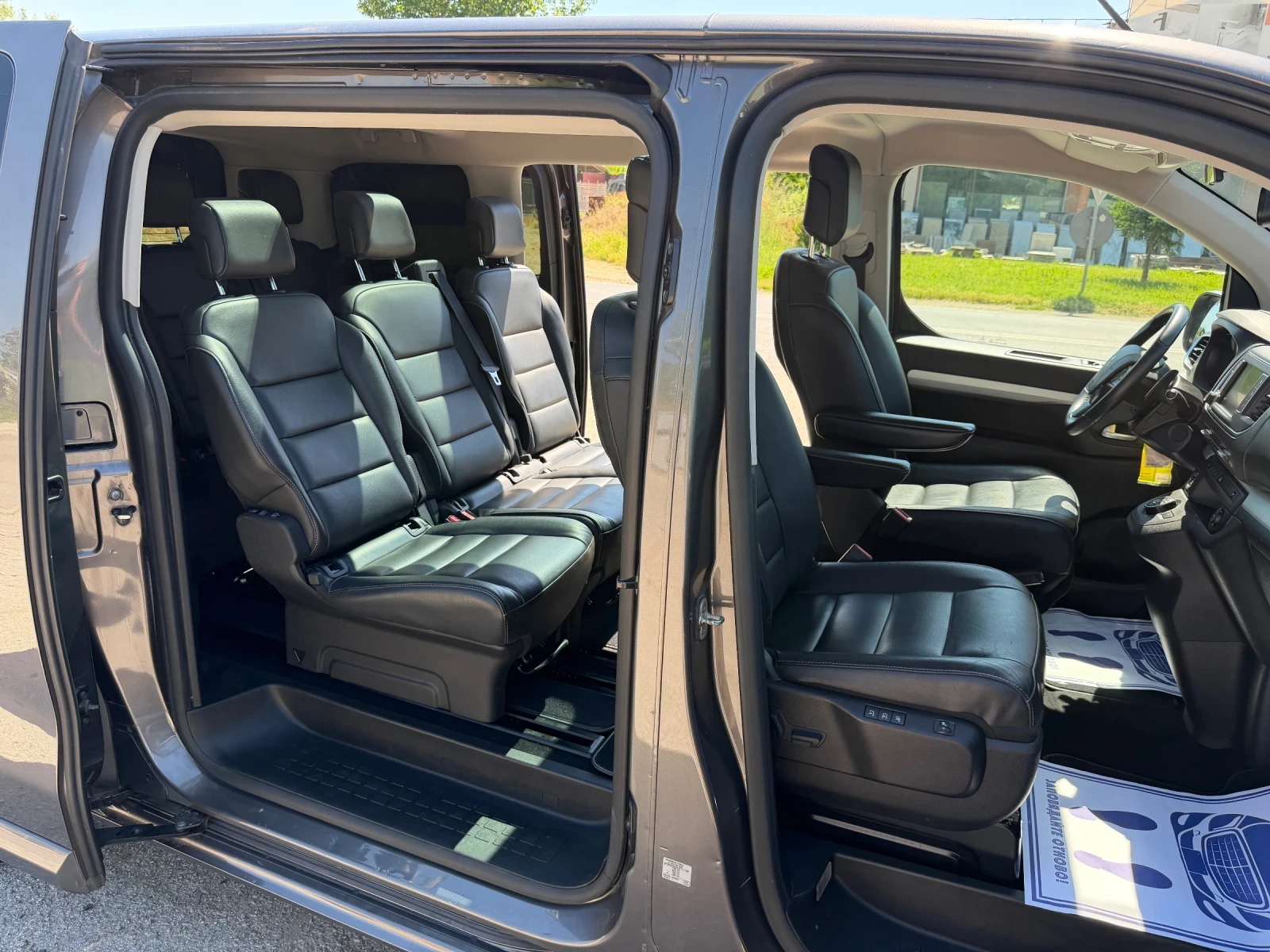 Peugeot Traveller Exclusive 2.0HDI Business VIP, снимка 9 - Бусове и автобуси - 54770410