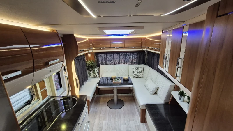 Каравана Fendt Diamant , снимка 9 - Каравани и кемпери - 52313850