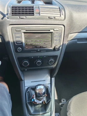 Skoda Octavia 1.6 климатик, снимка 13