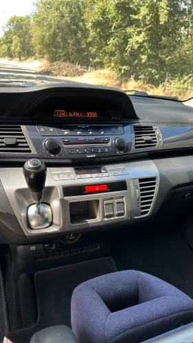 Обява за продажба на Honda Fr-v ~7 300 лв. - изображение 9
