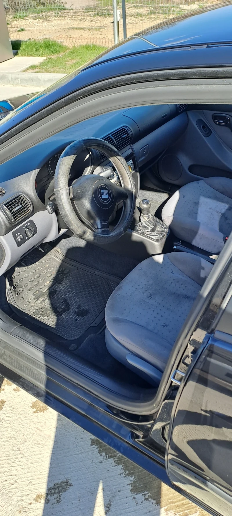 Seat Toledo 1.6 бензин, снимка 6 - Автомобили и джипове - 44881385