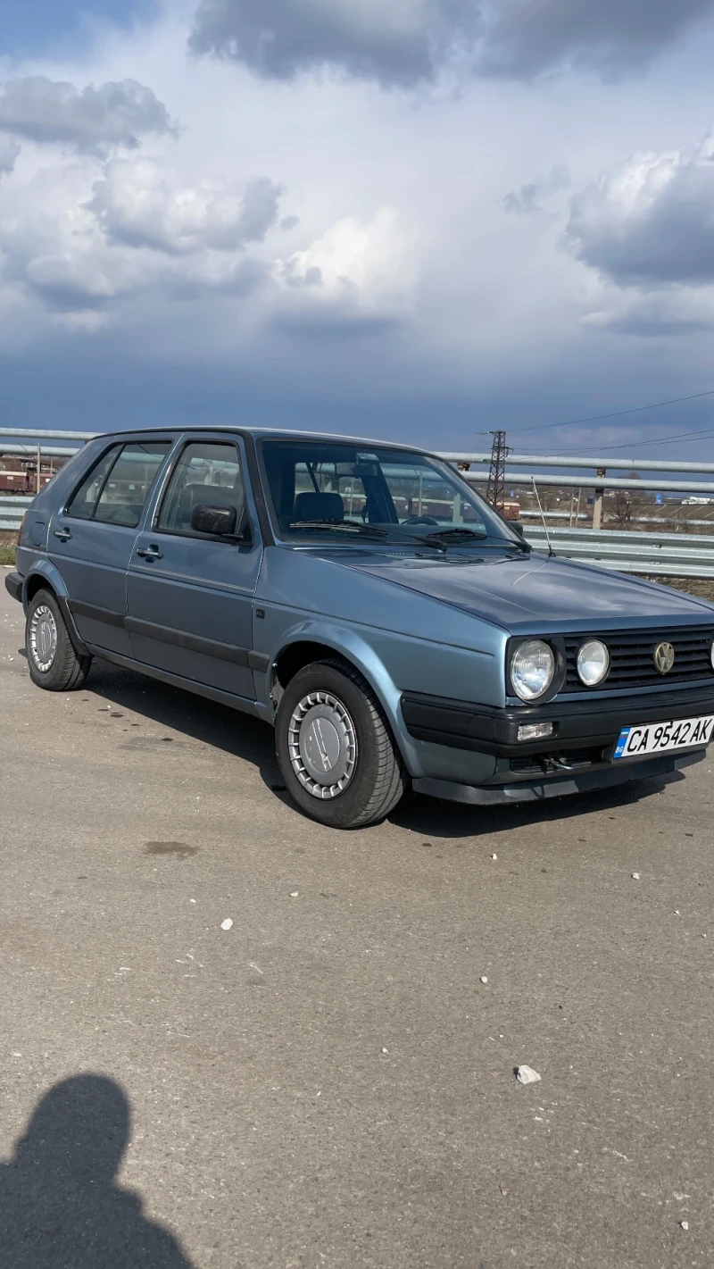 VW Golf 1.6, снимка 4 - Автомобили и джипове - 47374039