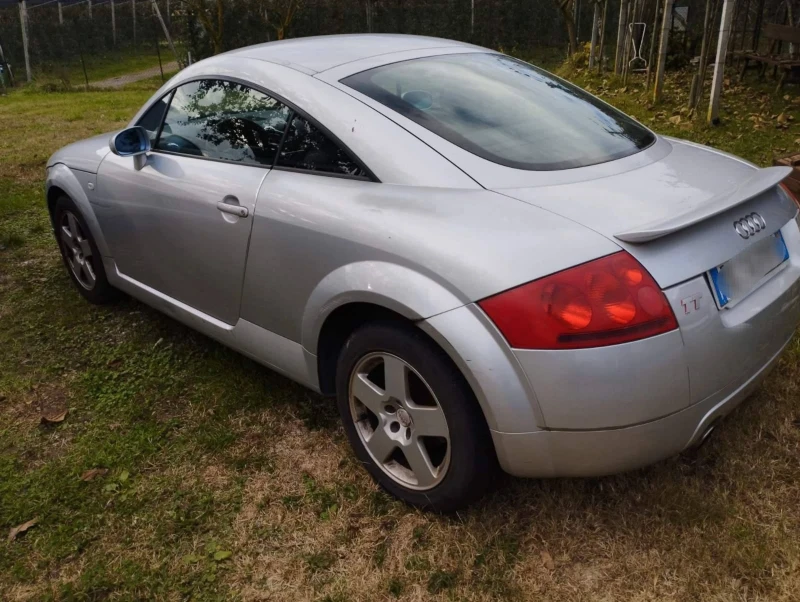 Audi Tt 1.8, снимка 2 - Автомобили и джипове - 48420230