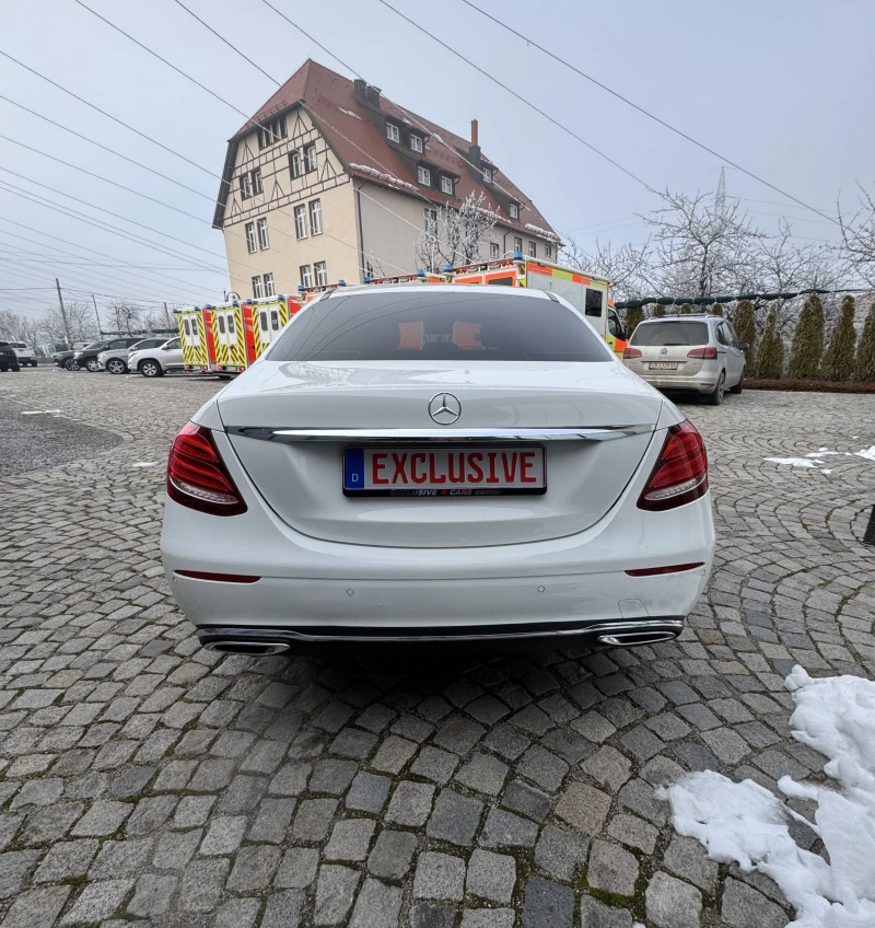 Mercedes-Benz E 220 D, снимка 5 - Автомобили и джипове - 48716244