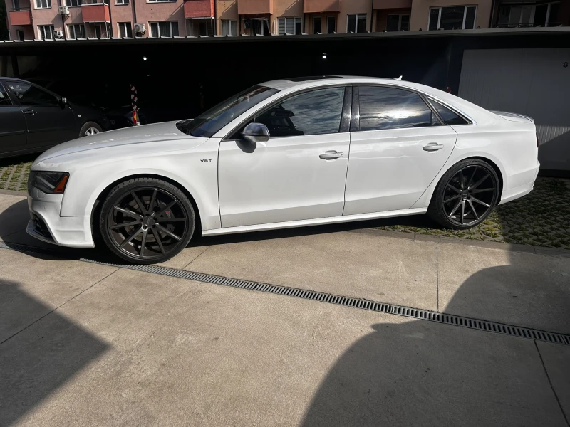 Audi S8, снимка 2 - Автомобили и джипове - 51120823