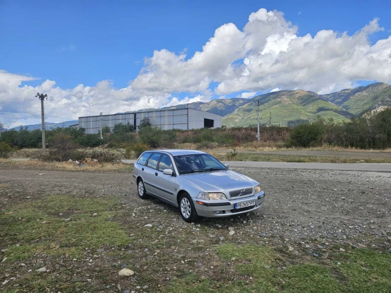 Volvo V40, снимка 2 - Автомобили и джипове - 51706965