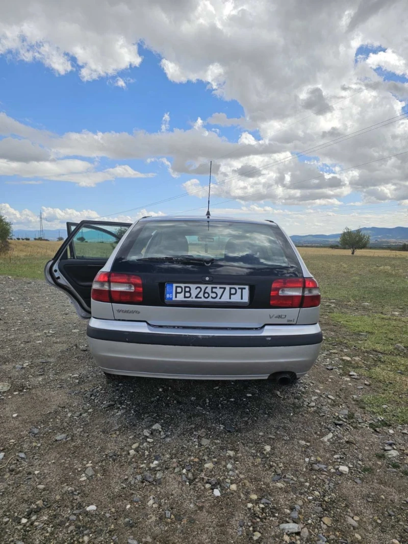 Volvo V40, снимка 15 - Автомобили и джипове - 51706965