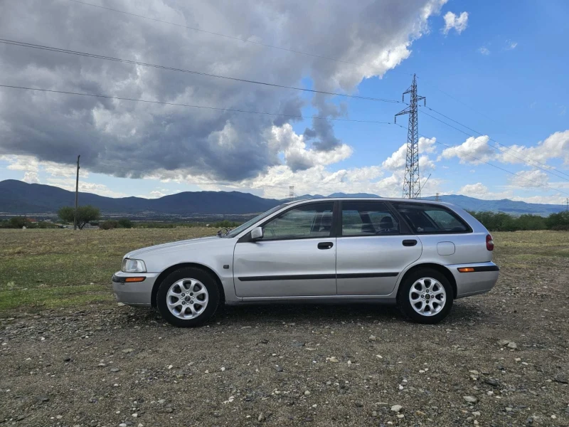 Volvo V40, снимка 9 - Автомобили и джипове - 51706965