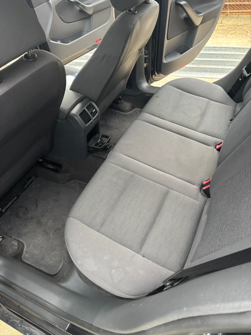 VW Golf 1.9 BKC, снимка 4 - Автомобили и джипове - 52575428