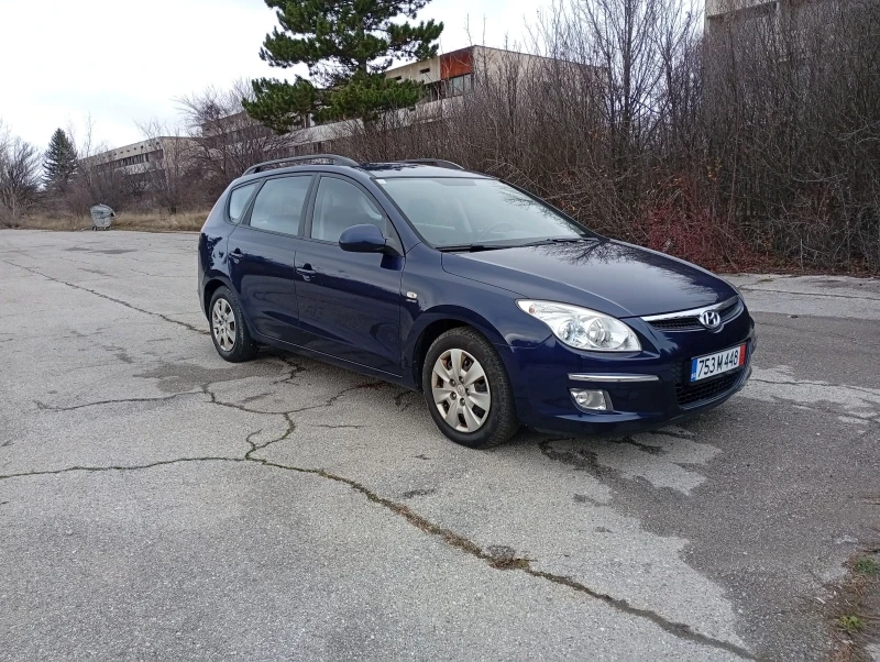 Hyundai I30 1.6 CRDI  CW, снимка 2 - Автомобили и джипове - 52680804