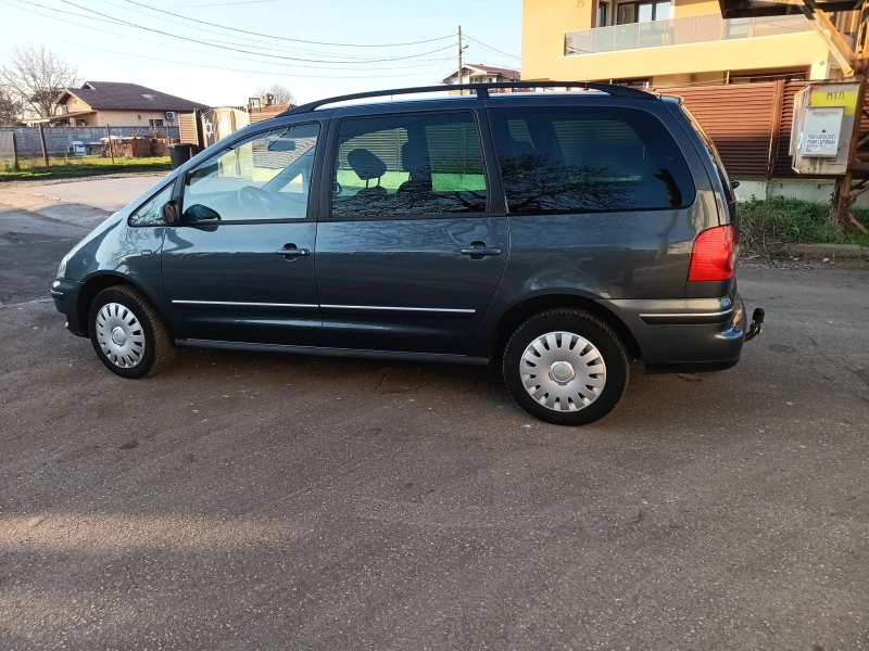 VW Sharan 2.0 Facelift 7места, снимка 2 - Автомобили и джипове - 52869041