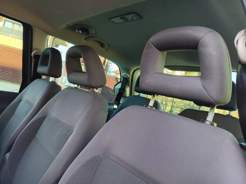 VW Sharan 2.0 Facelift 7места, снимка 11 - Автомобили и джипове - 52869041