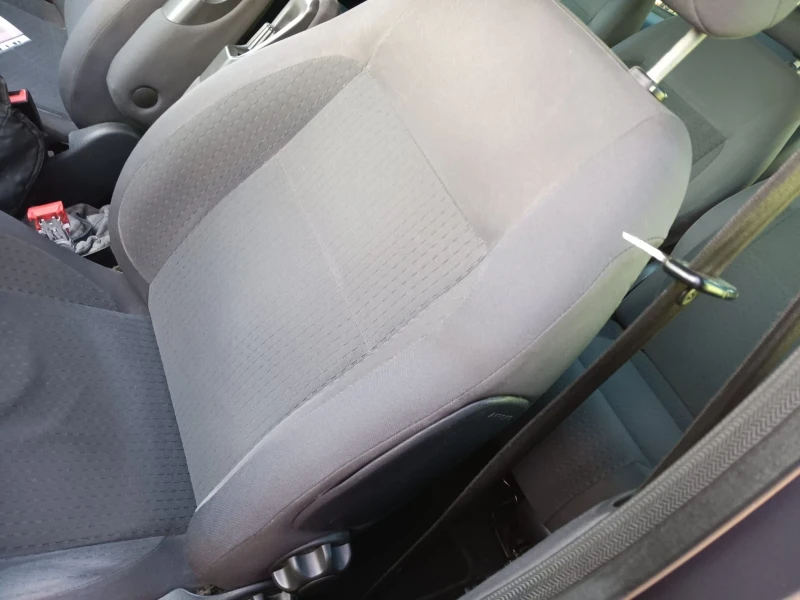 VW Sharan 2.0 Facelift 7места, снимка 13 - Автомобили и джипове - 52869041