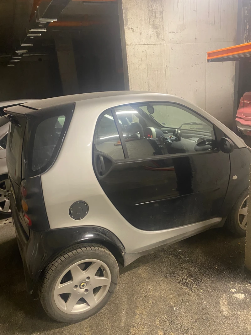Smart Fortwo, снимка 3 - Автомобили и джипове - 52920933