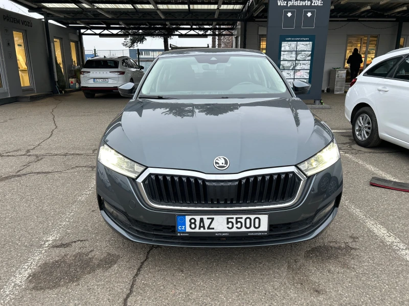 Skoda Octavia 2.0 TDI /Active / Sedan / ОЧАКВАН ВНОС, снимка 2 - Автомобили и джипове - 53407335