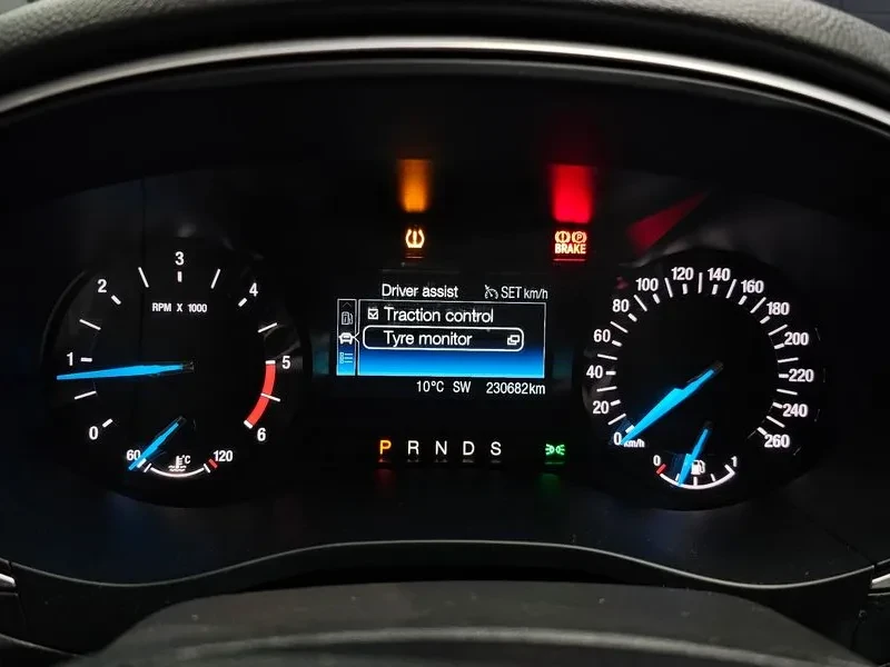 Ford Mondeo 2.0 TDCI Trendy, снимка 8 - Автомобили и джипове - 53718196