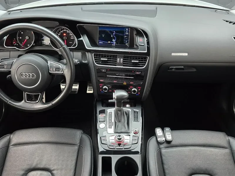 Audi A5 2.0 TDI Quattro, снимка 7 - Автомобили и джипове - 54145996