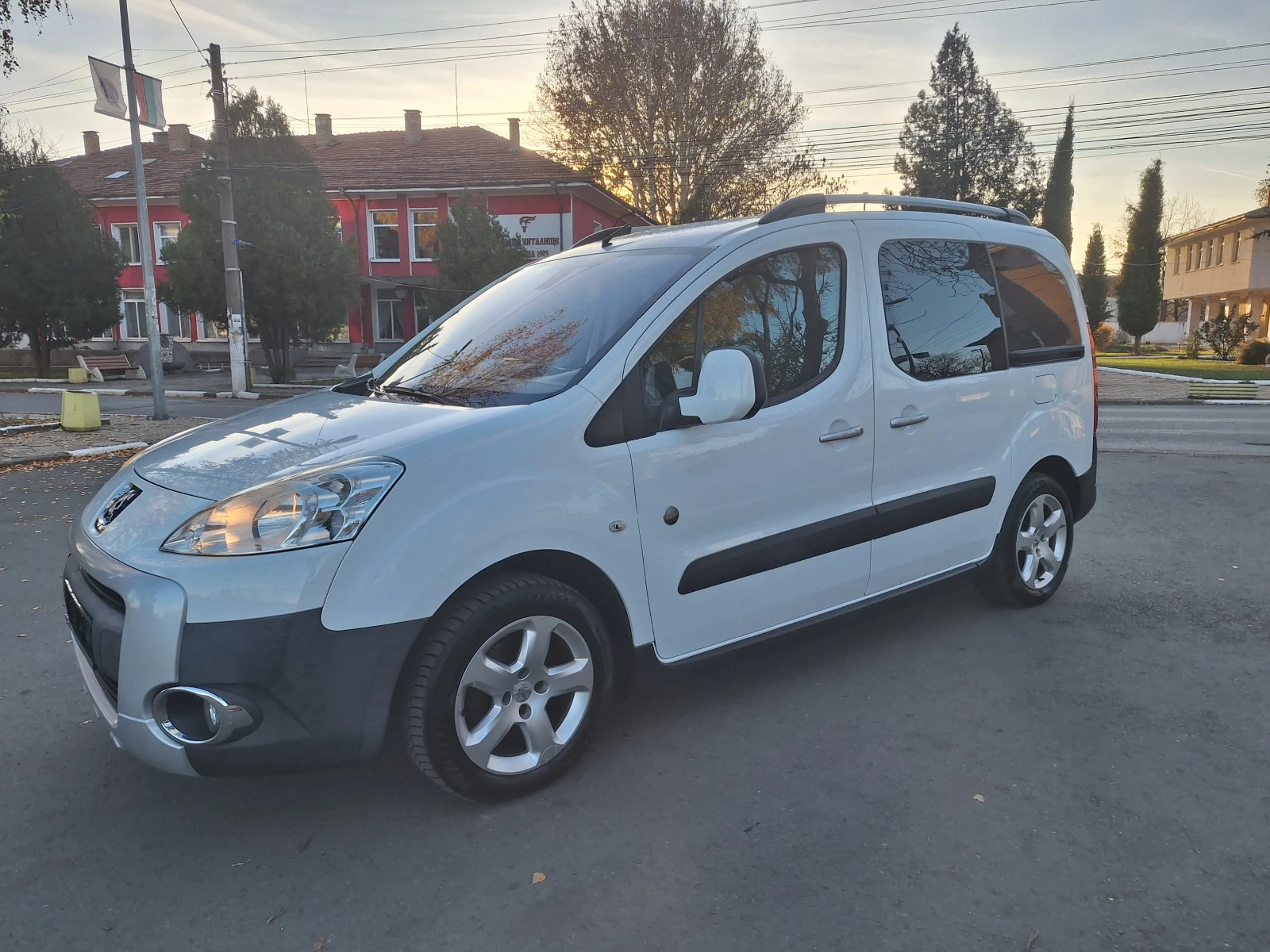 Peugeot Partner 1.6 HDi OUTDOOR 109к.с.  - изображение 3