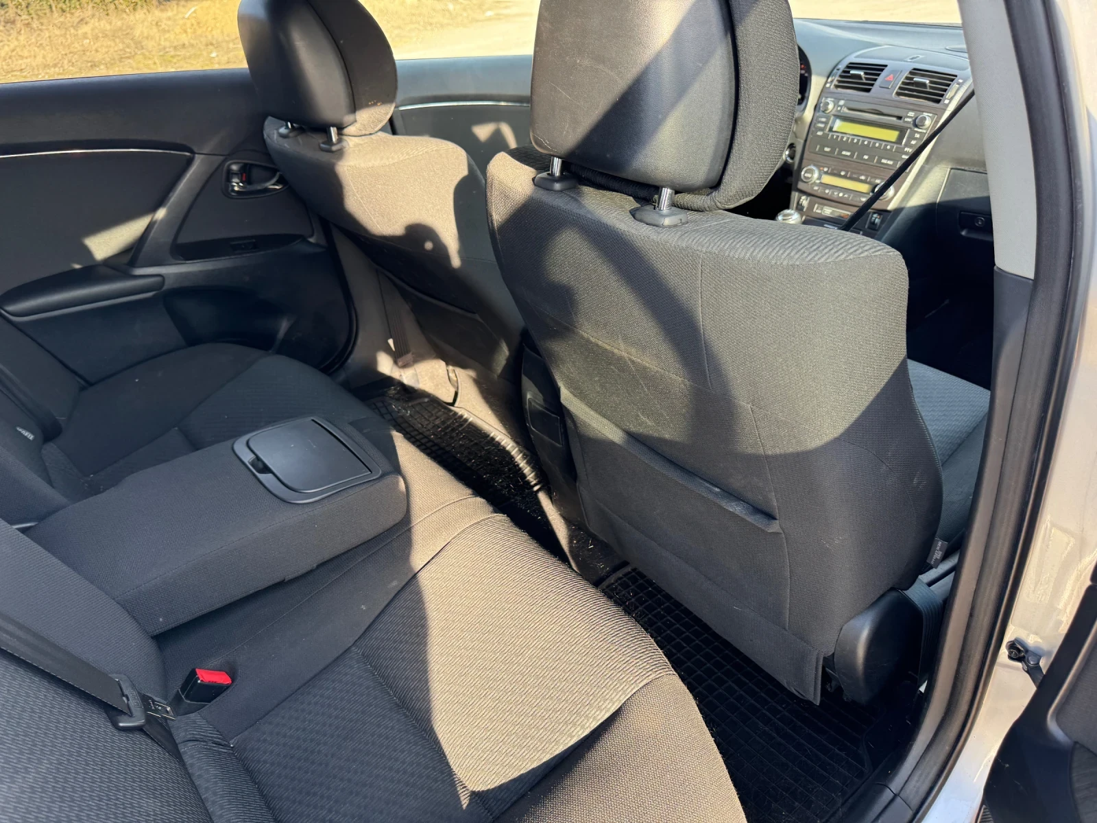 Toyota Avensis  - изображение 7