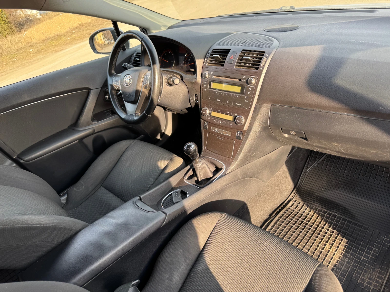 Toyota Avensis  - изображение 5