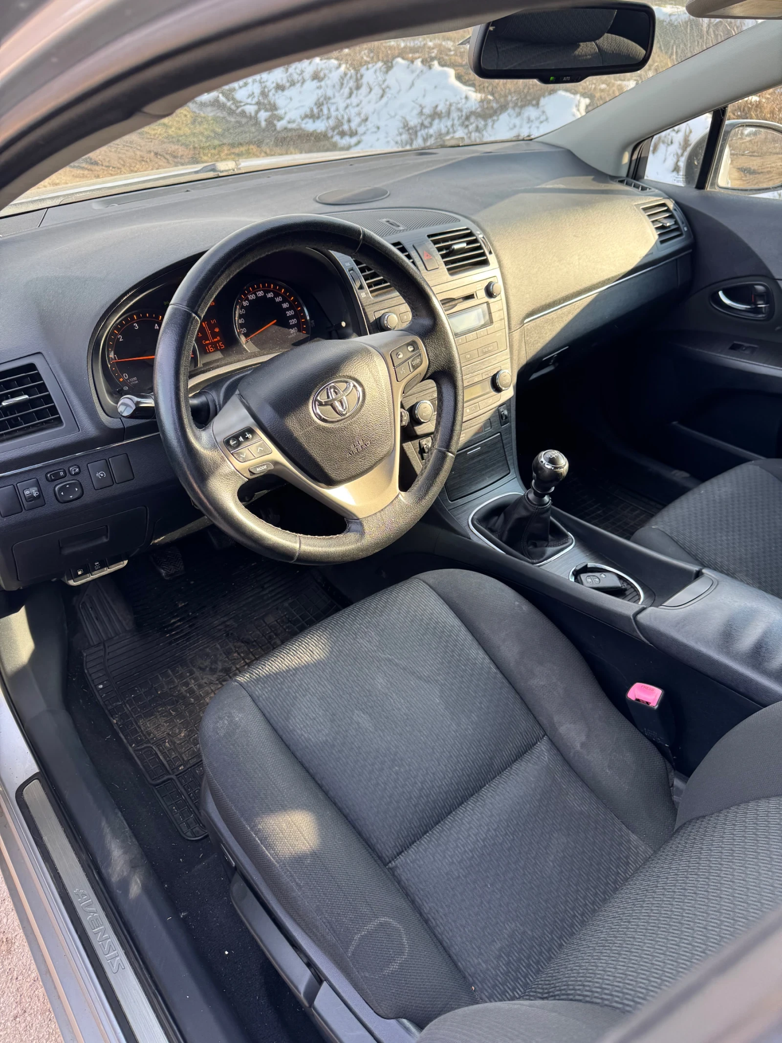 Toyota Avensis  - изображение 6