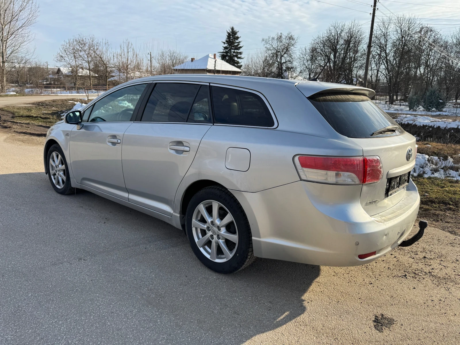 Toyota Avensis  - изображение 4