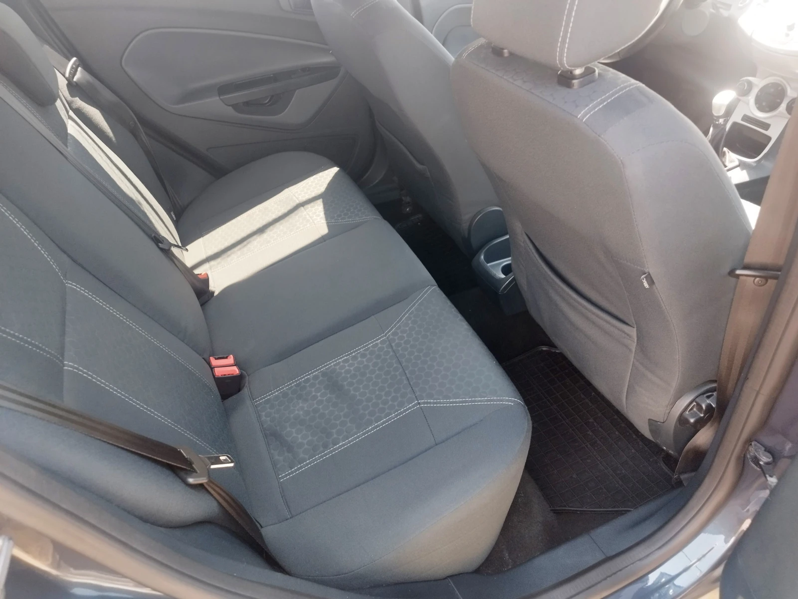 Ford Fiesta 1.6hdi-95кс - изображение 7