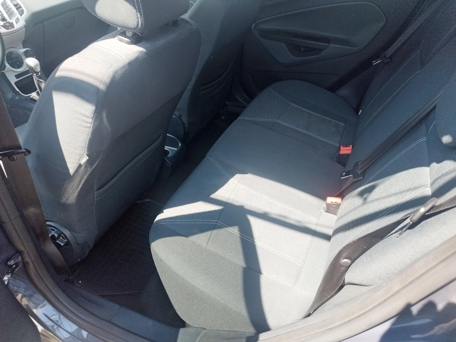 Ford Fiesta 1.6hdi-95кс - изображение 6